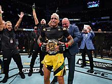 Оливейра забрал пояс «легкого» чемпиона, принадлежавший Хабибу