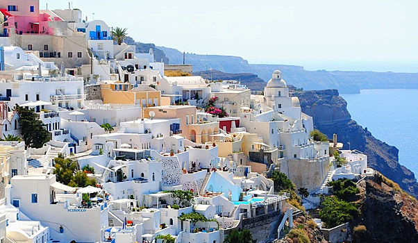 Эксперты: Booking.com теряет популярность на курортах Греции