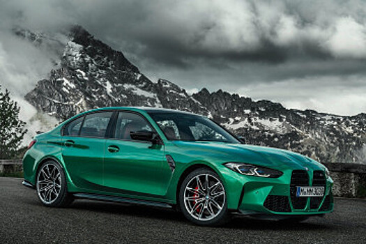 2025 BMW M3 в цвете Tulum Blue