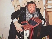 Белый в образе бомжа-алкоголика вышел на связь из Израиля: «У меня все очень плохо»