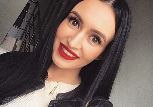 Жемчужные зубы и дочь — маленькая «мисс»: изучаем Instagram девушки с самой красивой улыбкой в мире Елены Станиславской