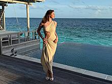 Фигуру Камилы Валиевой в облегающем платье оценили