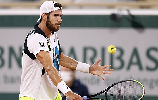 Хачанов проиграл Джоковичу на Roland Garros