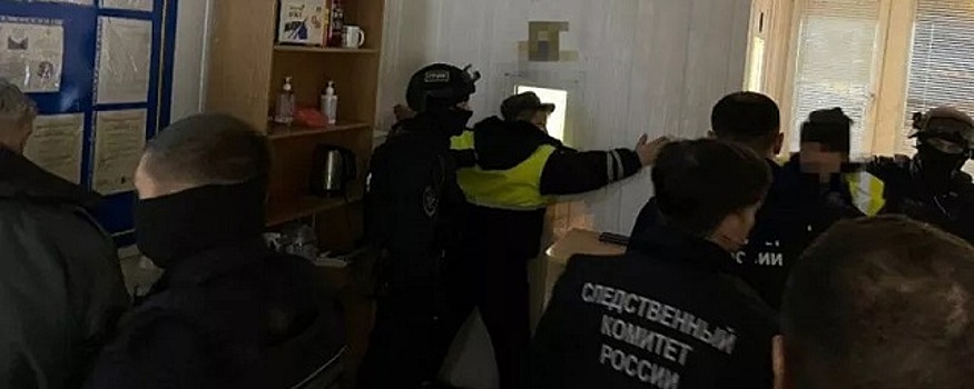 В Пскове проведено шесть обысков у фигурантов дела о взятке госинспектору Ространснадзора