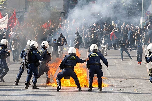 Посольство РФ в Непале призвало россиян оставаться в гостиницах или аэропортах