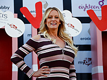 Подавшая в суд на Трампа порноактриса выиграла дело