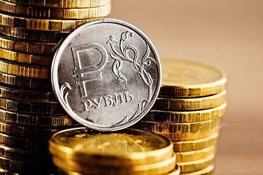 Евро и доллар резко подешевели к рублю