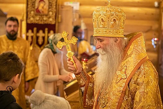 Архиерейское Богослужение прошло в храме Святой равноапостольной Нины в Черемушках