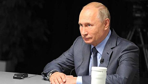 Путин намекнул на слабовольность Медведева?