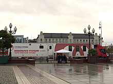 Более ста человек сдали кровь в мобильном комплексе на площади Победы в Калининграде