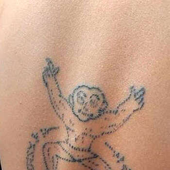 Тату-мастер в Таиланде сделал тату ребенку без разрешения родителей и поплатился