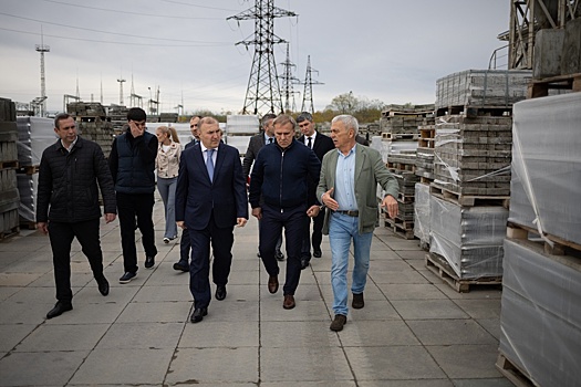 Глава Адыгеи посетил ведущее предприятие по производству тротуарной плитки