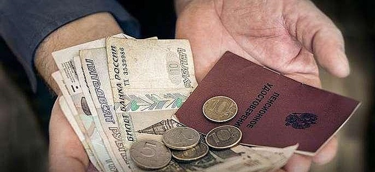 Дума приняла в I чтении проект о выплате к пенсии для прабабушек-опекунов
