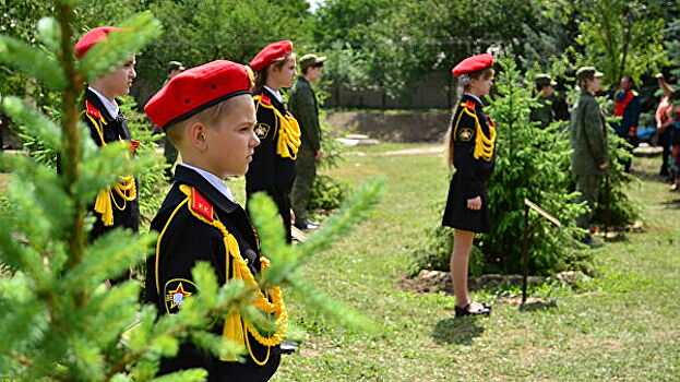 Аллею боевой славы "Три войны" открыли в Луганске