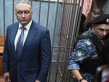 Генпрокуратура вернула в СКР дело обвиняемого в расправе российского экс-сенатора