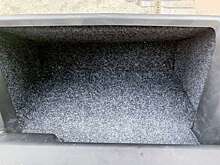 В автомобиле станет тише: как избавиться от шумного бардачка