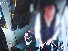 Появилось видео из кабины снесшего остановку с людьми автобуса в Петербурге в момент ДТП