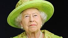 Daily Mail: королеве Елизавете II становится все труднее передвигаться
