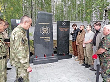 В Челябинске открыли стелу с именами погибших на Донбассе южноуральцев