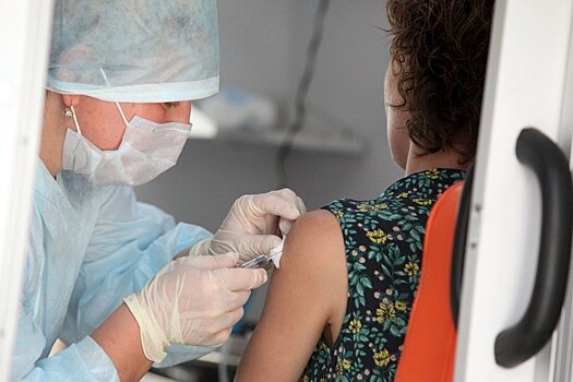 Более 90 тыс. человек сделали прививки от гриппа в центрах госуслуг Москвы за последние два месяца