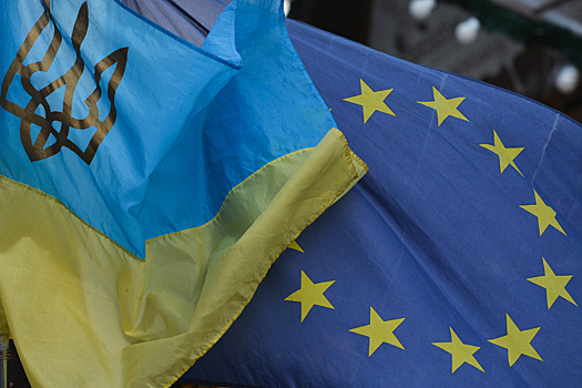 В Еврокомиссии признали выгоду от многомиллиардного кредита ЕС Украине