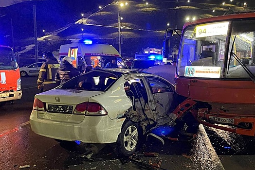 В Нижнем Новгороде пять человек пострадали в ДТП с автобусом