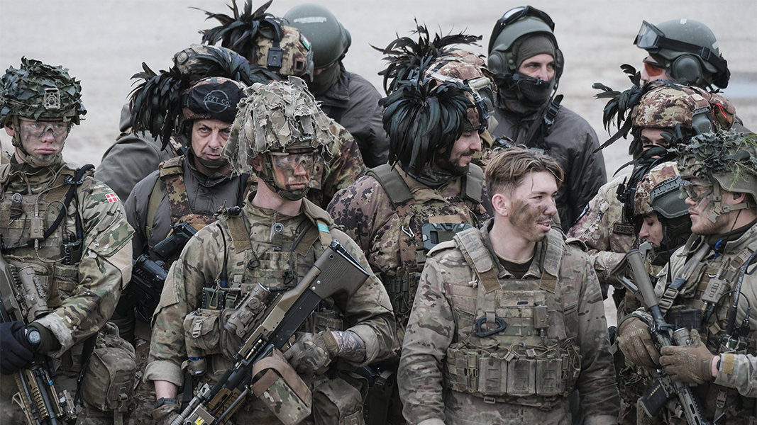 В МИД заявили о подготовке НАТО к конфликту с Россией