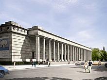 Мюнхенский Дом искусства назначил экспертную комиссию после отставки Окуи Энвезора