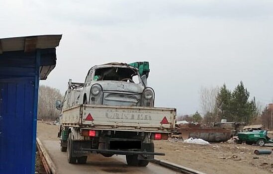 Береги автомобиль: железногорский автораритет едва не стал жертвой охотника за металлом