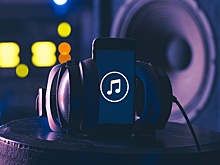 Музыкальные платформы просят артистов удалить треки с упоминанием наркотиков