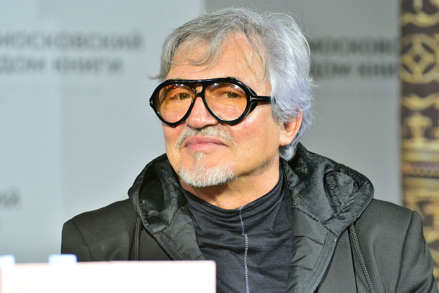 Дмитрий Дибров покинул Россию после скандального видео