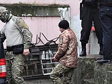 Всех задержанных украинских моряков арестовали