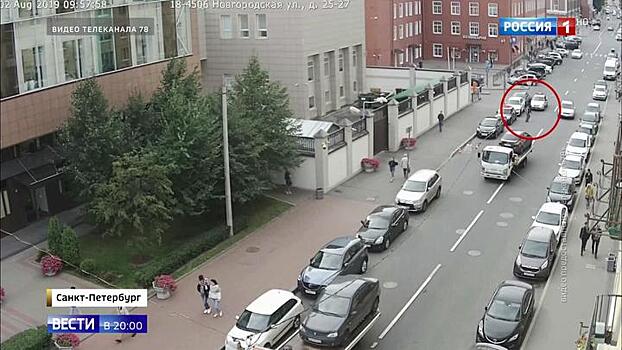 Россиянин угнал машину ГИБДД, чтобы догнать эвакуатор