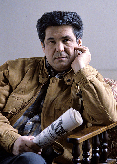 Весной-летом 1997 года на Кузбассе начали проходить массовые митинги, местные жители выступали против Кисляка и в итоге Ельцин назначил Тулеева главой администрации. В октябре 1997-го Тулеев победил на выборах губернатора.   В июле 1999 года он отказался принять от Ельцина орден Почета. 