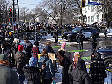 В отношении вдовы убитой в Миннеаполисе во время операции ICE ведут расследование