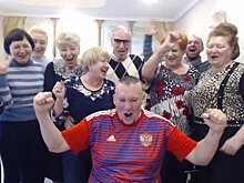 Девочка повесила на столб объявление о канале в YоuТubе и стала популярной