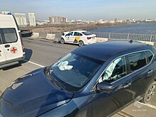 Спасатели МЧС России ликвидировали последствия ДТП на Молитовском мосту