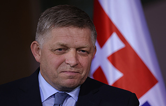Фицо считает, что Словакии нужно отказаться от приглашения вступить в Совет мира