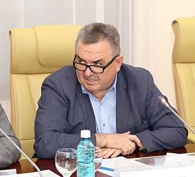 Комиссия по депутатской этике предложила Титкову извиниться за свое поведение на штрафстоянке