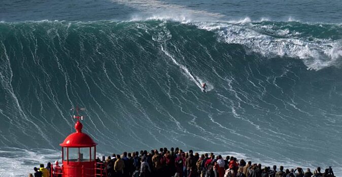 Назаре: самые большие волны в мире
