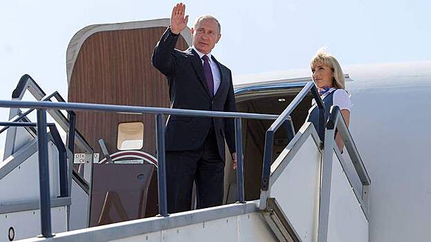 Путин прилетел во Владивосток для участия в ВЭФ