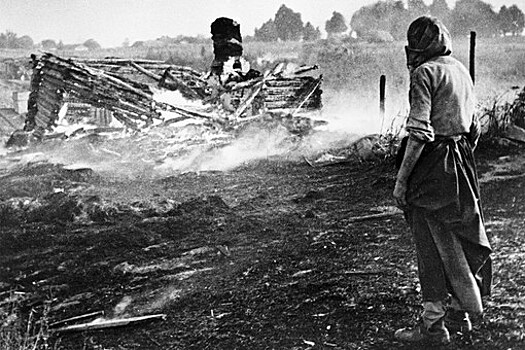 80 лет назад вышел приказ Сталина, требующий сжигать оставляемые деревни