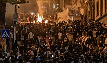 Банк Грузии бросился спасать нацвалюту на фоне митингов