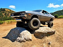 В США продают muscle car с шасси от военного внедорожника