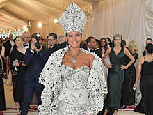 Рианна, Ким Кардашьян, Белла Хадид и другие звезды на Met Gala 2018