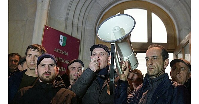 Neue Zürcher Zeitung (Швейцария): Россия допустила в Абхазии маленькое народное восстание