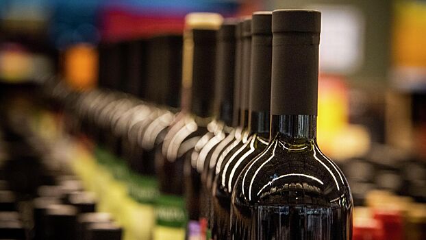 В ФТС сообщили о росте сборов в бюджет от импорта вина из недружественных стран