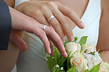 Почти 500 пар приурочили свадебные церемонии к Международному женскому дню