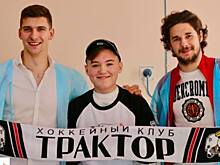 Хотели вручить клюшку на матче: на Южном Урале простятся с юным фанатом «Трактора»