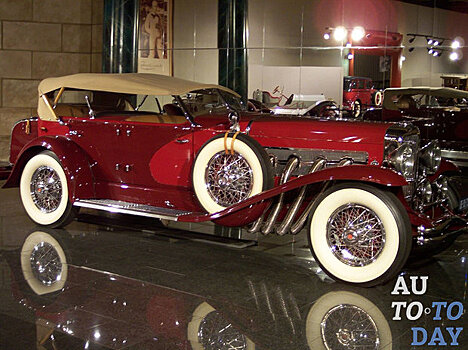 Редкий автомобиль Duesenberg посещает гараж Джэй Лено